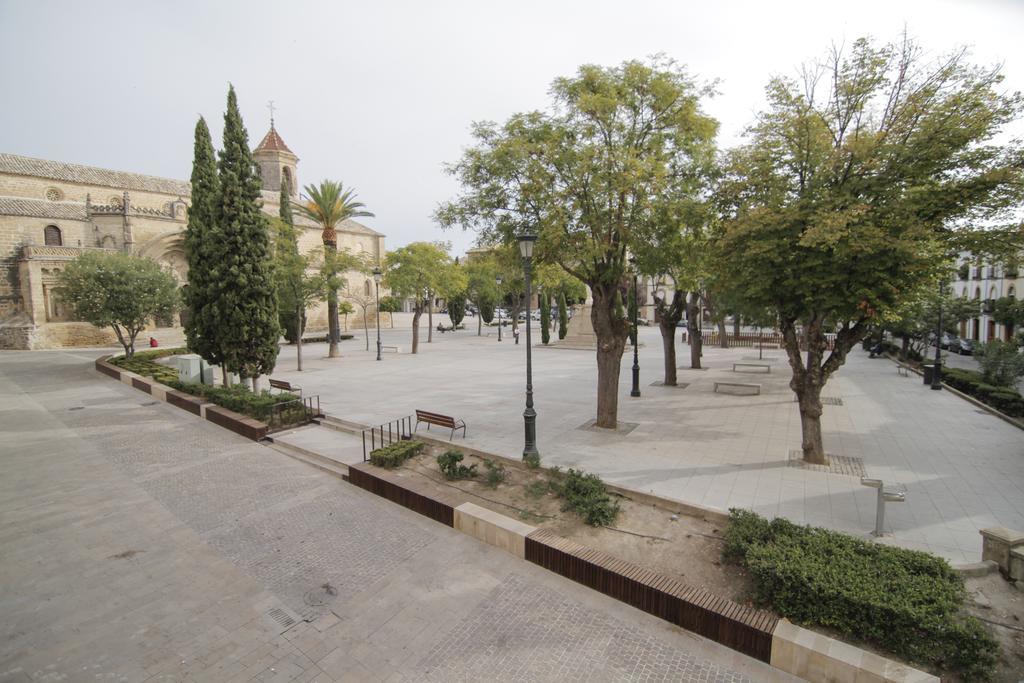 Vivienda Turistica Yamaries Hotel Úbeda Exterior foto