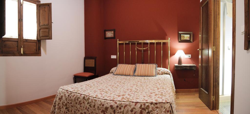 Vivienda Turistica Yamaries Hotel Úbeda Exterior foto
