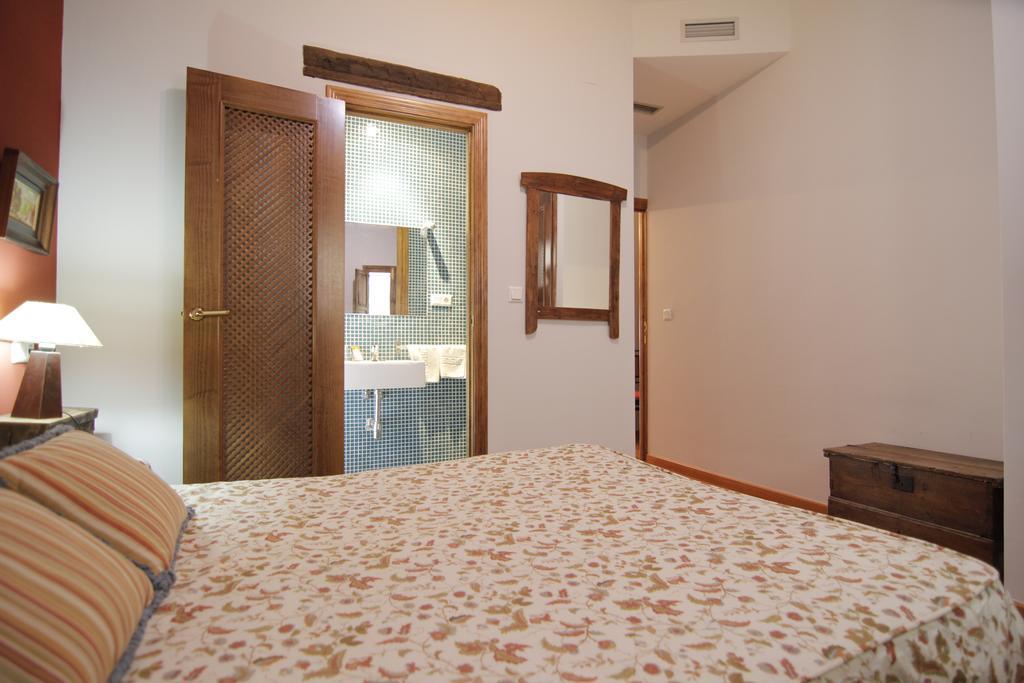 Vivienda Turistica Yamaries Hotel Úbeda Exterior foto