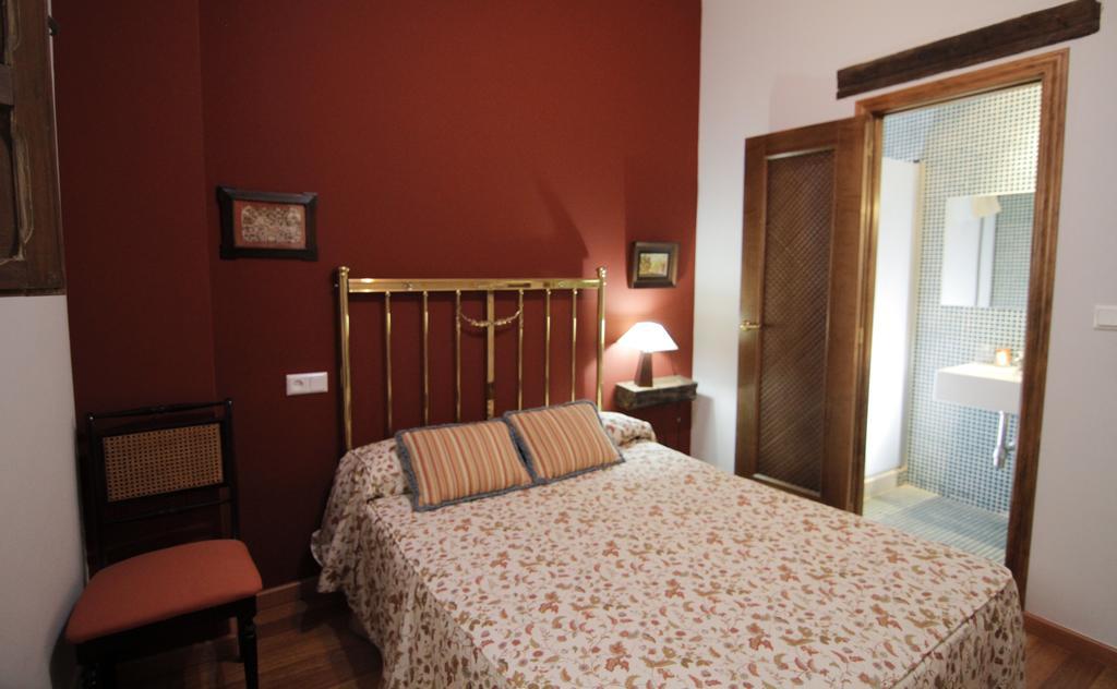 Vivienda Turistica Yamaries Hotel Úbeda Exterior foto
