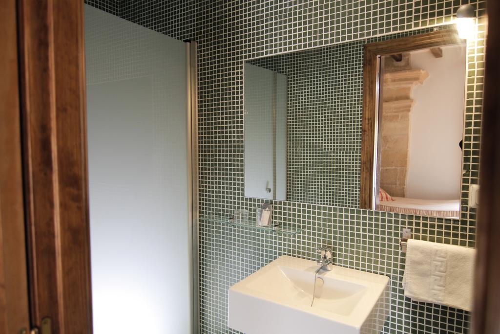 Vivienda Turistica Yamaries Hotel Úbeda Exterior foto